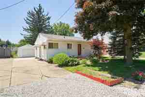 featured image of 2620 Mogadore Rd