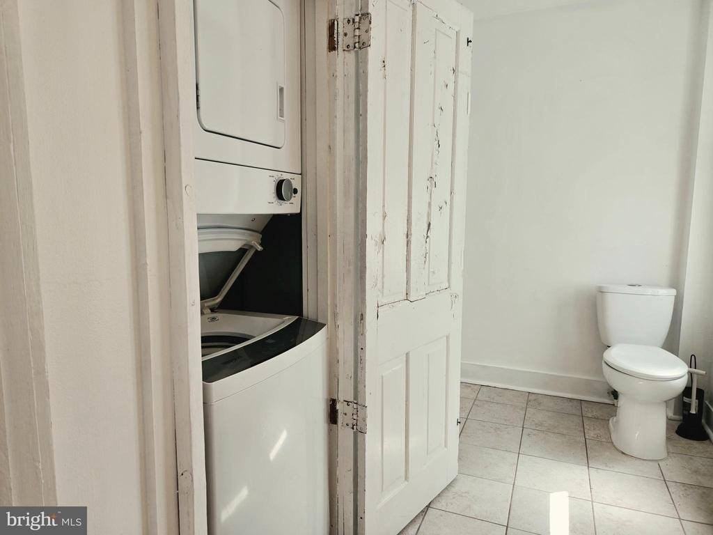 448 N Loudoun St #C - Photo 2 of 14