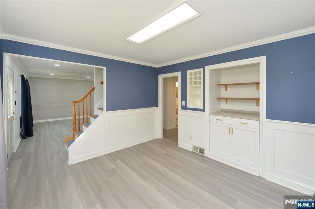 32-09 Heywood Ave - Photo 4 of 24