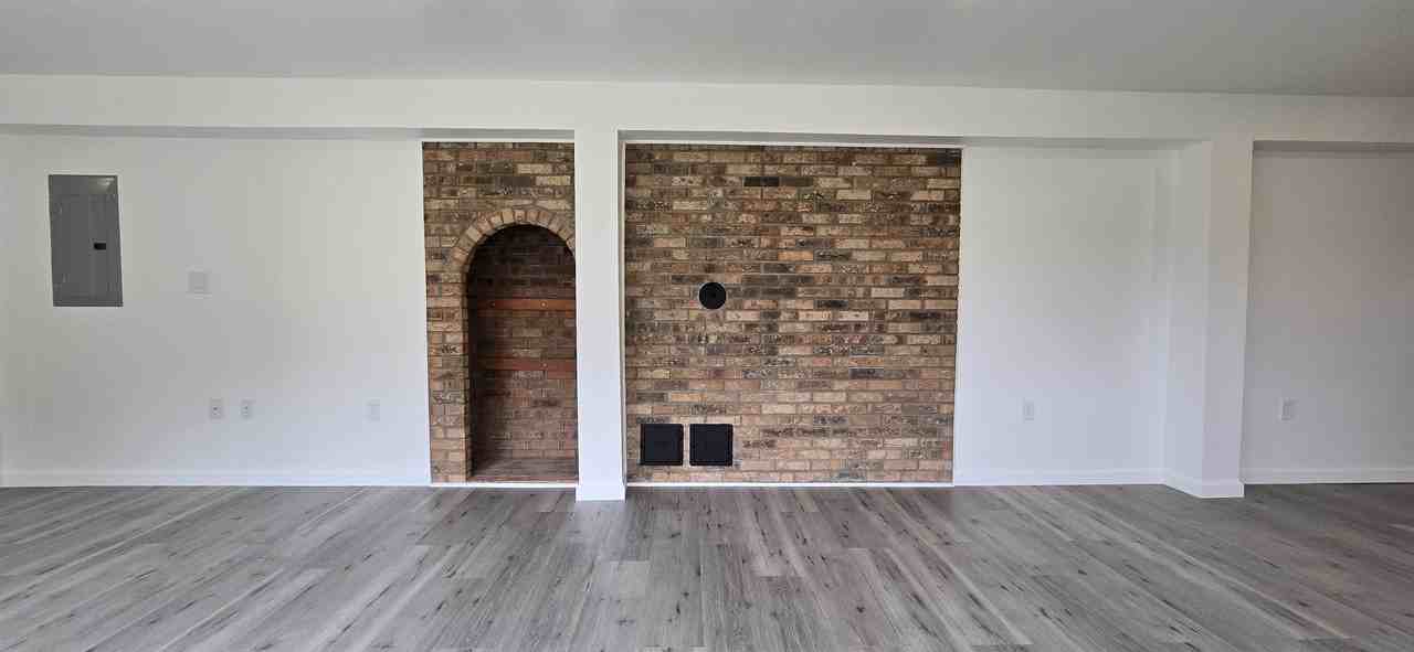 1578 Dover Rd - Photo 6 of 16
