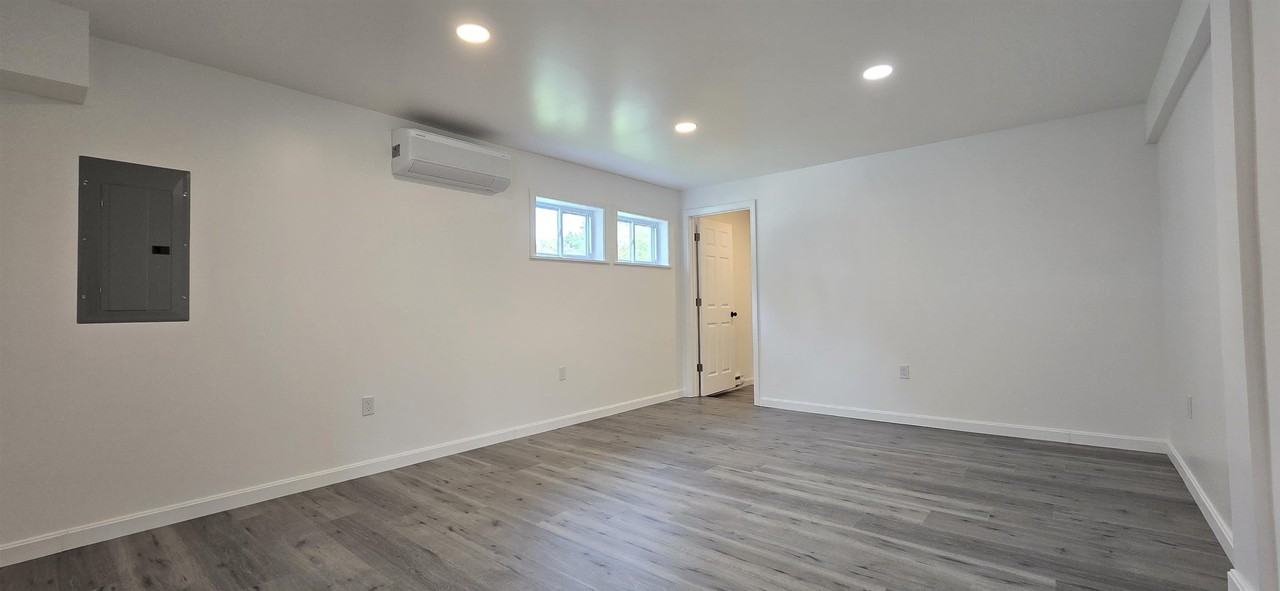 1578B Dover Rd - Photo 5 of 13