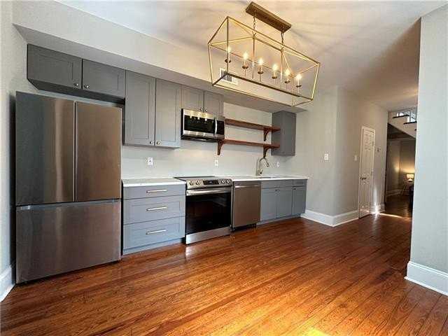 615 Philip St - Photo 5 of 20