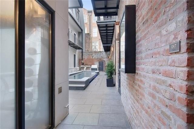 419 Carondelet St #PHB - Photo 3 of 47