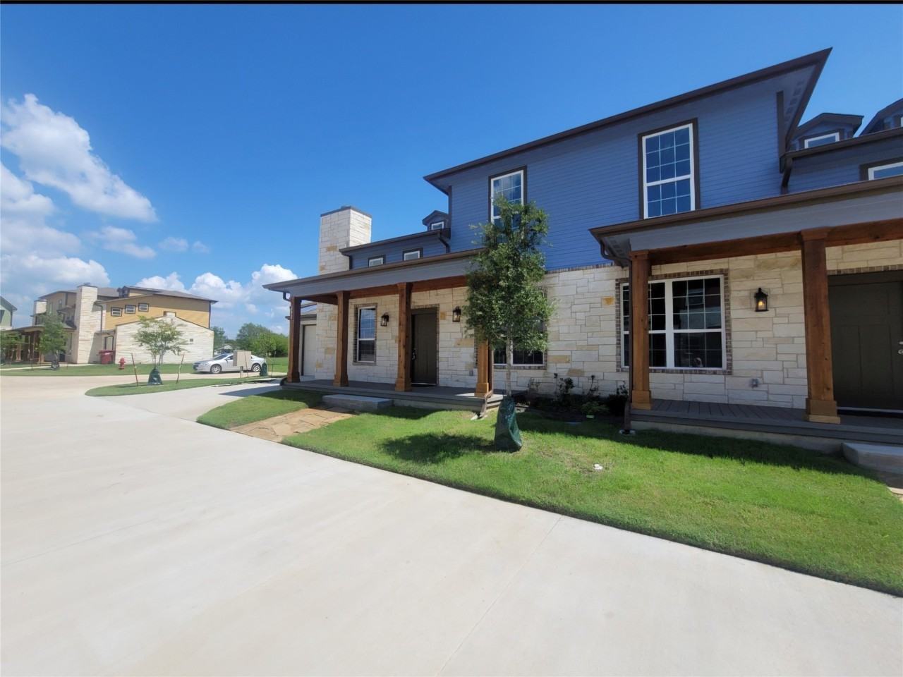 104 Perch Dr - Photo 2 of 15