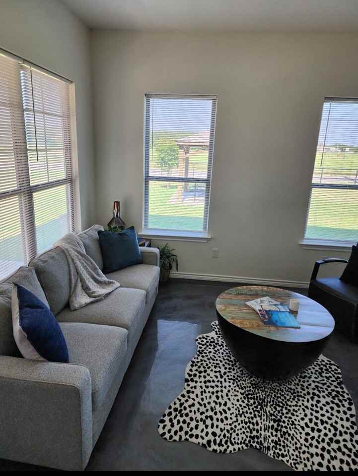 104 Perch Dr - Photo 4 of 15