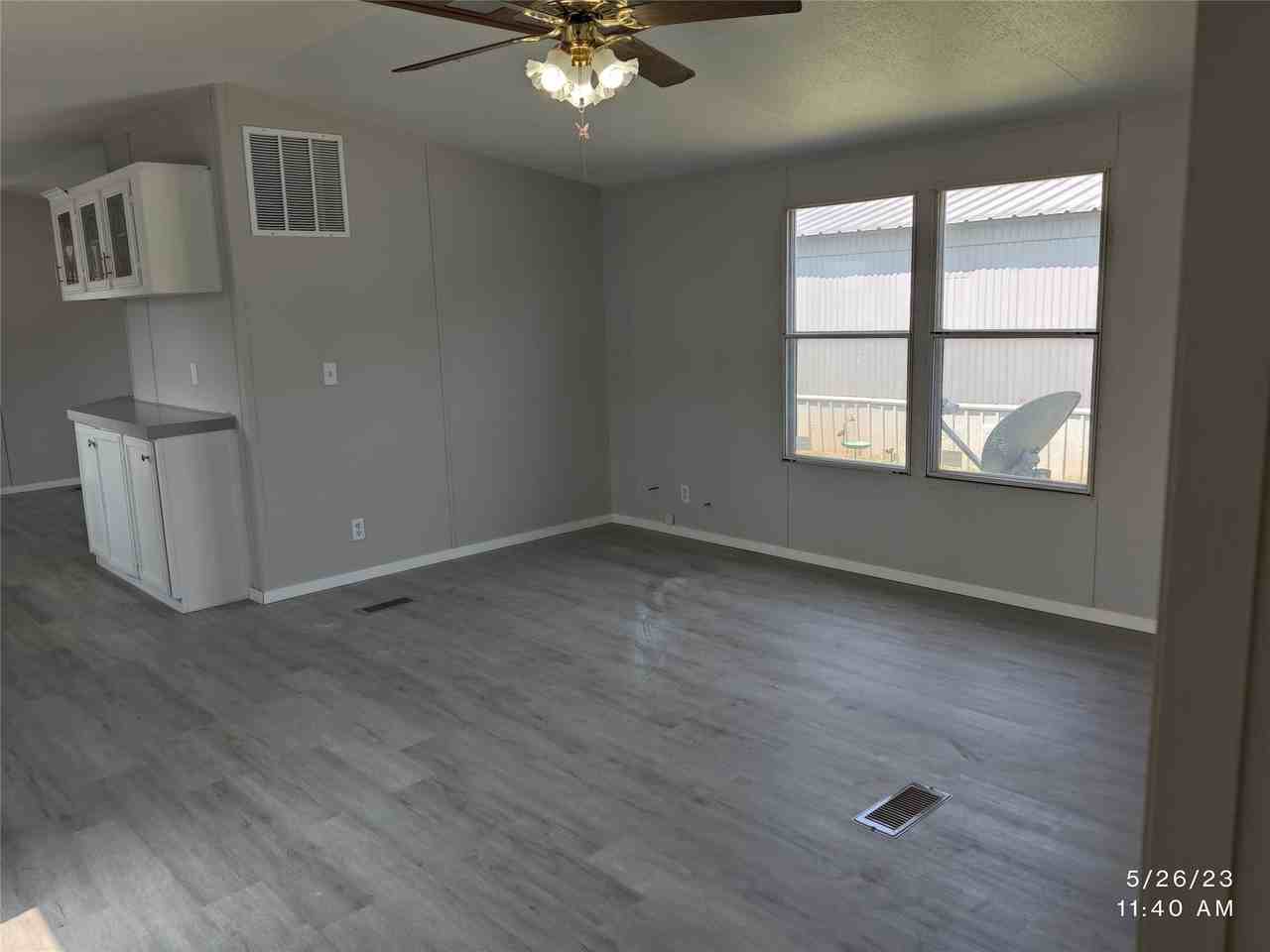 307 Jones Cir - Photo 2 of 12