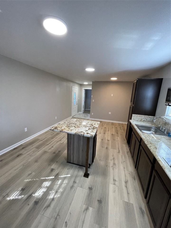 110 Crockett St #A - Photo 3 of 17