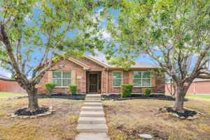 featured image of 3690 Chestnut Trl