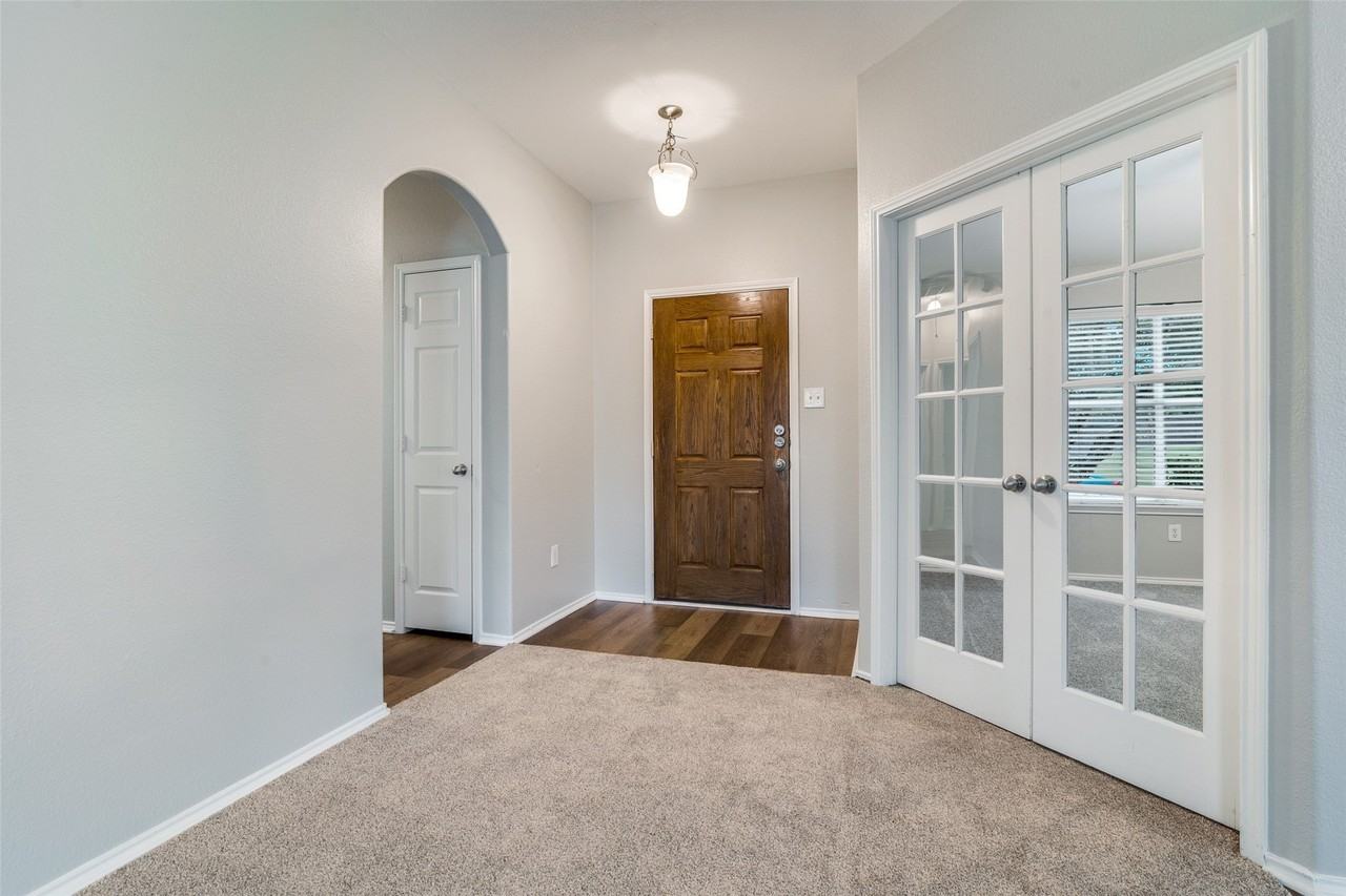 3690 Chestnut Trl - Photo 2 of 25