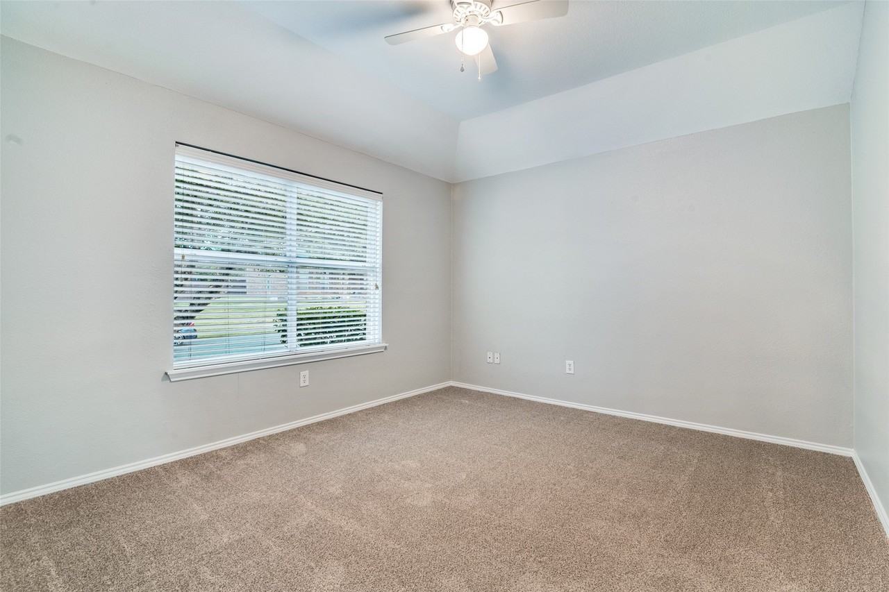 3690 Chestnut Trl - Photo 4 of 25