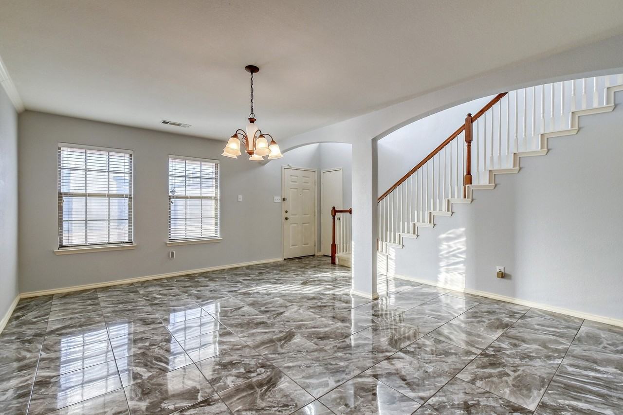 5832 Arena Cir - Photo 3 of 17