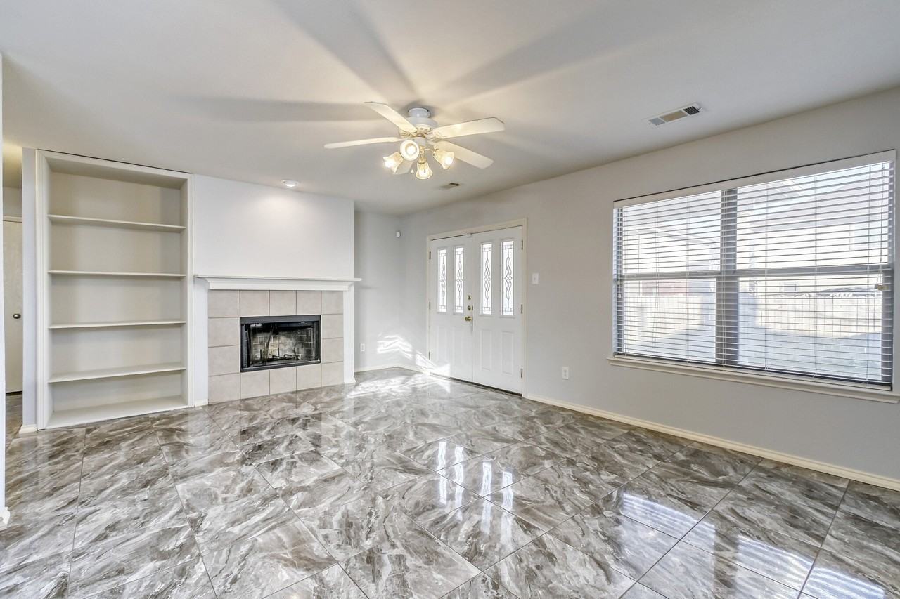 5832 Arena Cir - Photo 5 of 17
