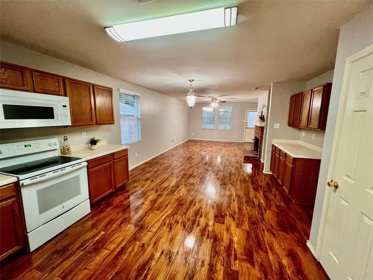 12985 Vassar Dr - Photo 4 of 13