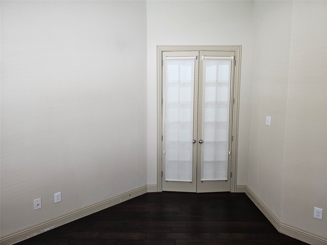4012 Eaton Park Dr - Photo 5 of 23