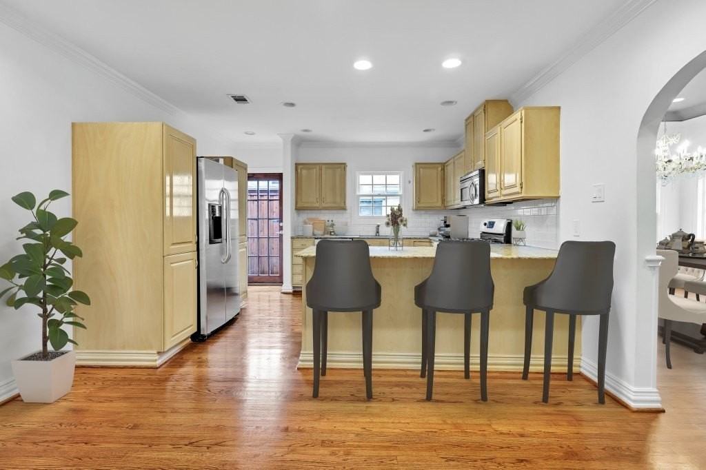 5604 Martel Ave - Photo 4 of 13