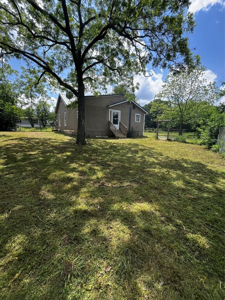 210 Kean St - Photo 3 of 36