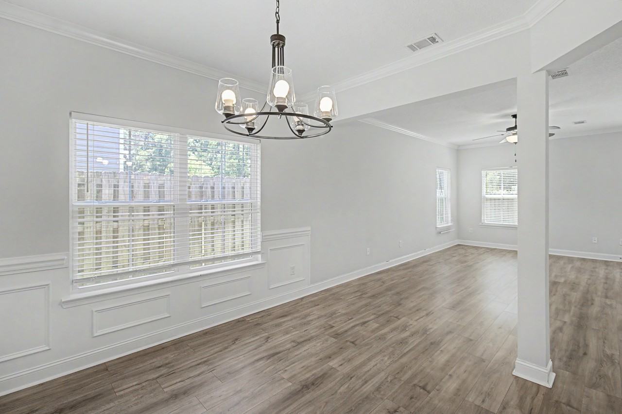 156 Hamlet Ct #1 - Photo 3 of 33