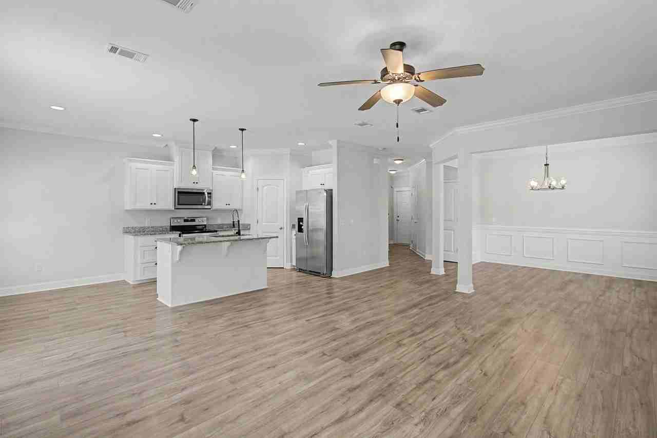 156 Hamlet Ct #1 - Photo 5 of 33