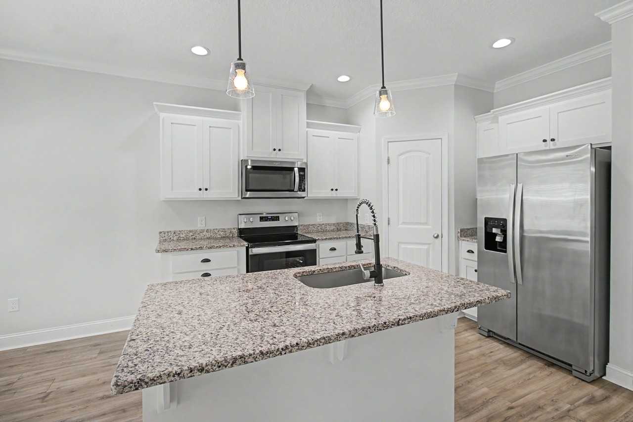 156 Hamlet Ct #1 - Photo 6 of 33
