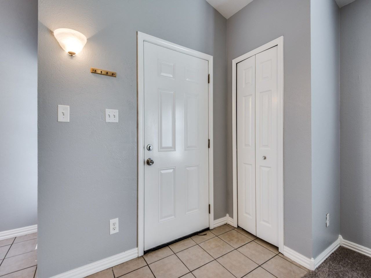 4646 Carr St - Photo 5 of 25