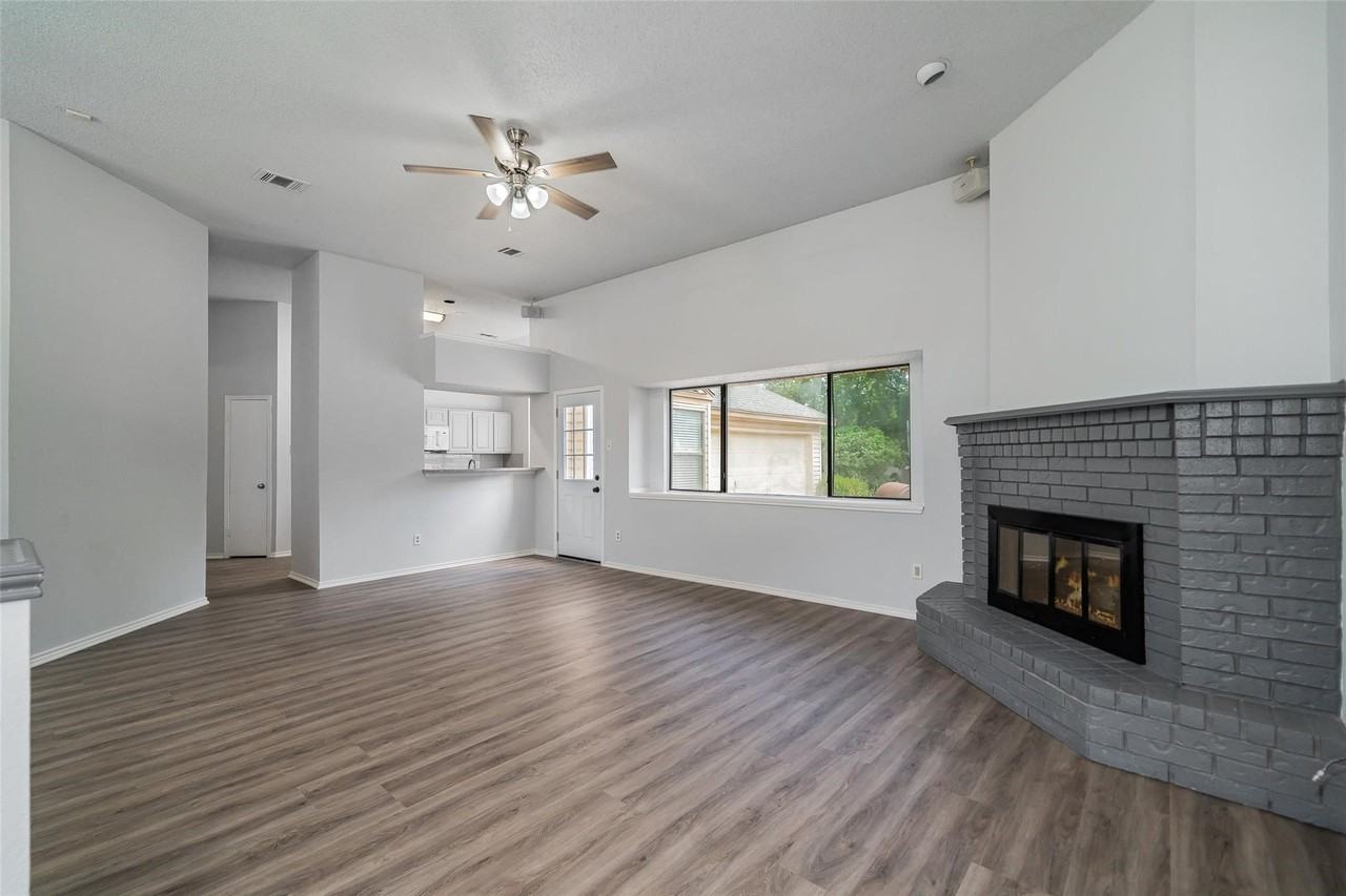 6310 Azalea Dr - Photo 6 of 18
