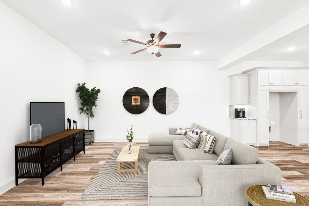 7937 Piedmont Ave - Photo 4 of 40