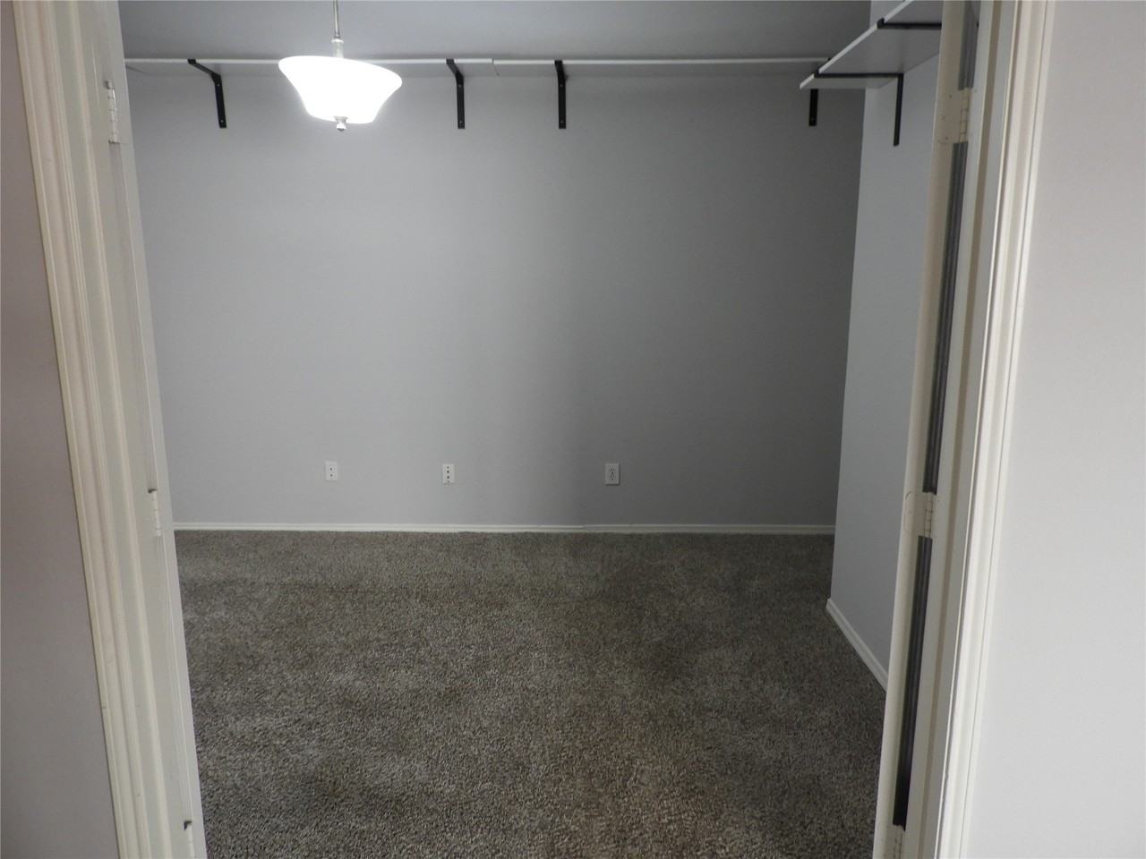 9132 Harrisburg Ln - Photo 3 of 13