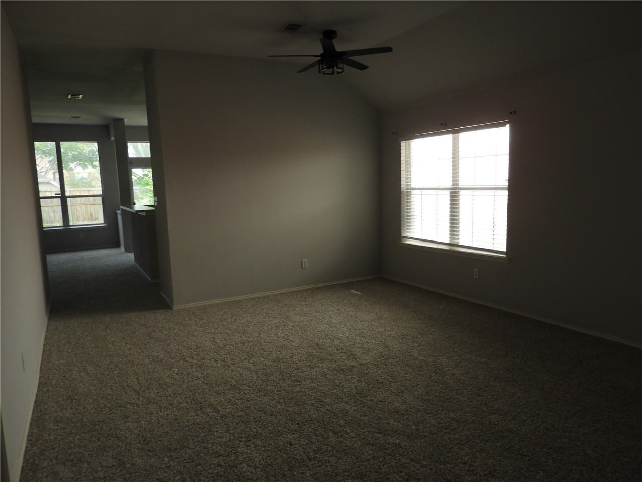 9132 Harrisburg Ln - Photo 4 of 13