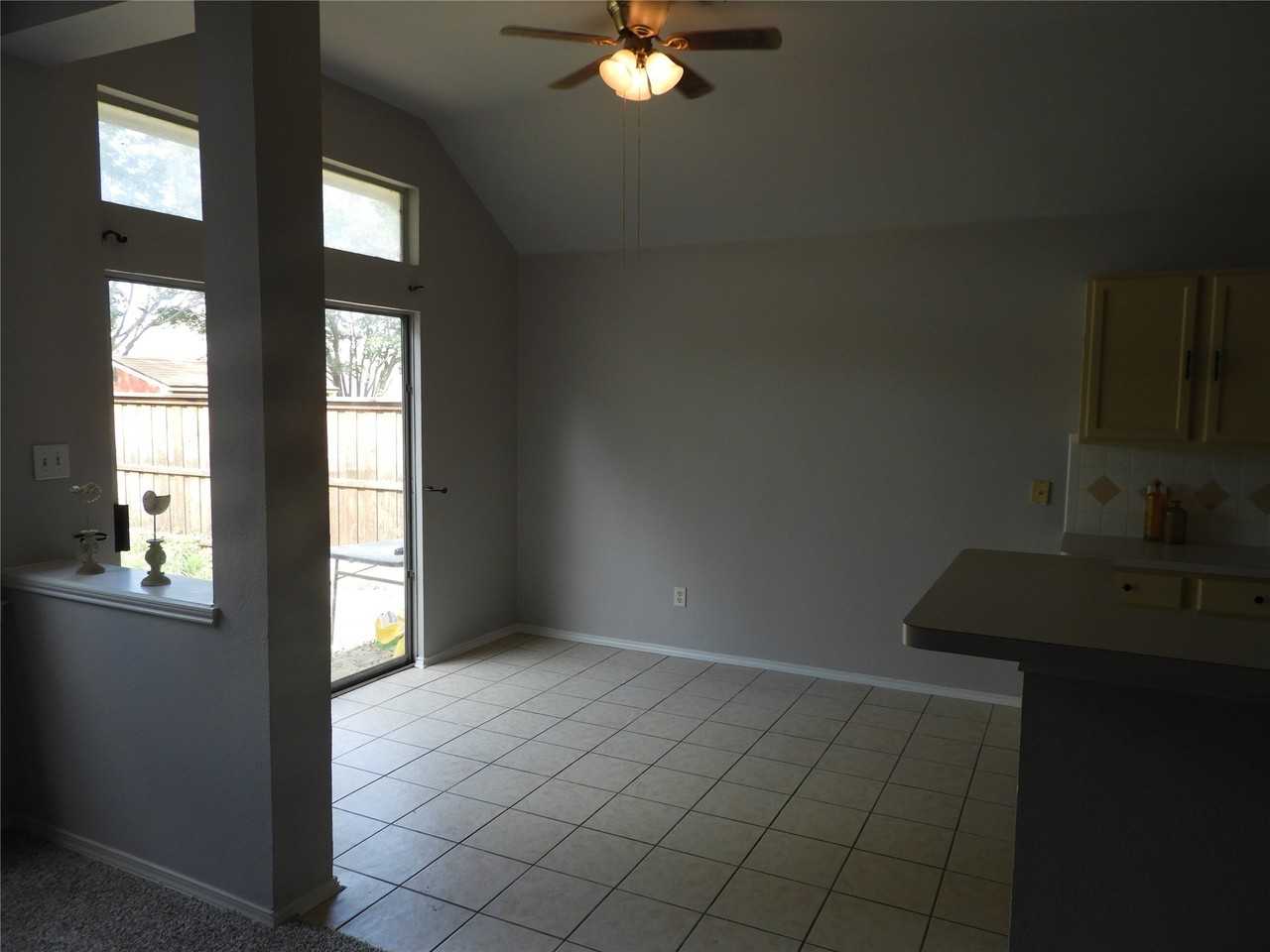 9132 Harrisburg Ln - Photo 5 of 13