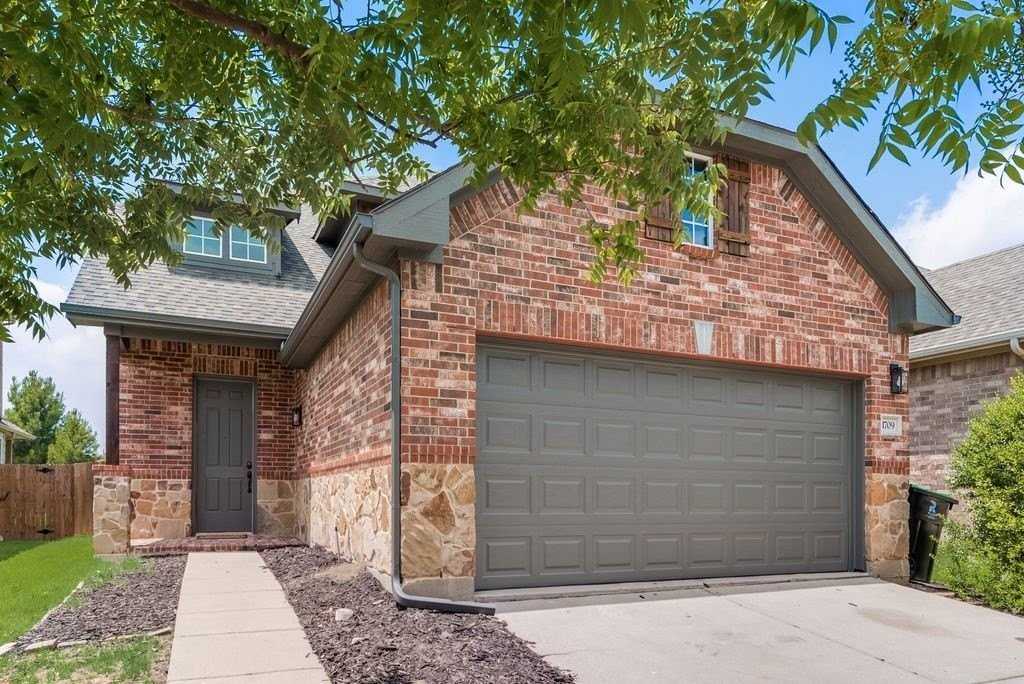 1709 Belton Dr - Photo 4 of 21
