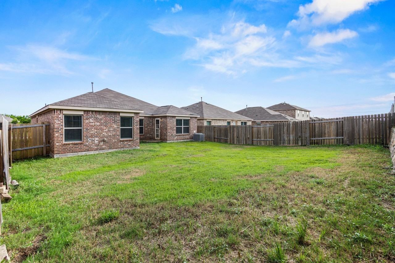 4308 Cat Tail Way - Photo 3 of 19