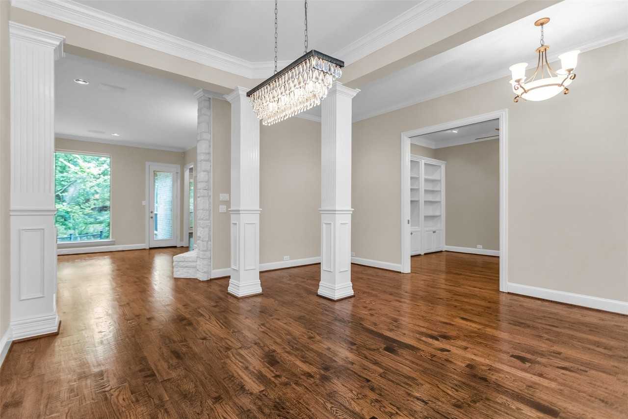 1210 Creekwood Dr - Photo 2 of 34