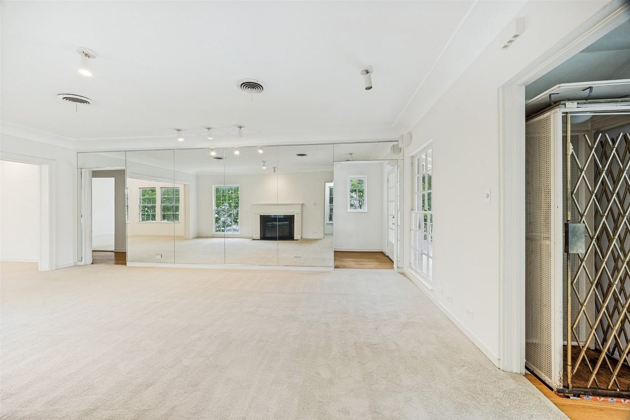 4418 University Blvd - Photo 3 of 13