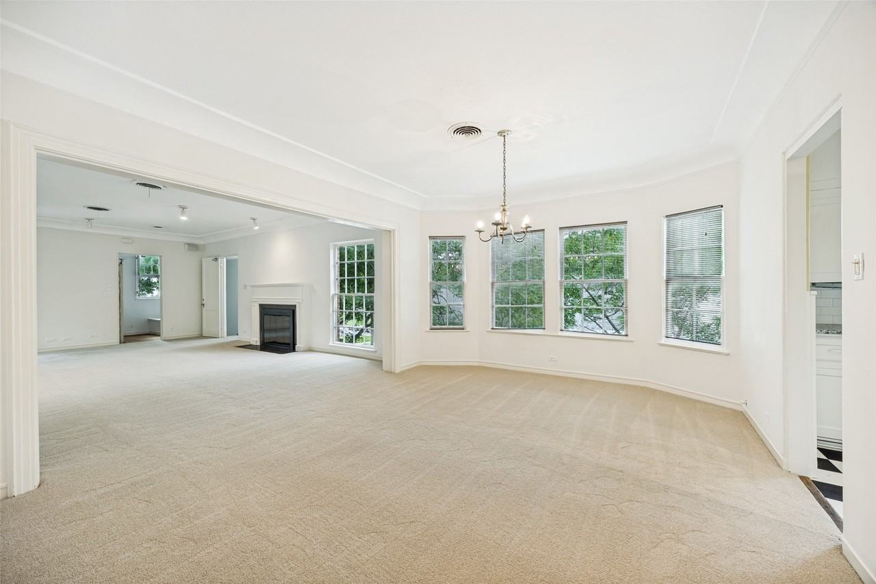 4418 University Blvd - Photo 4 of 13