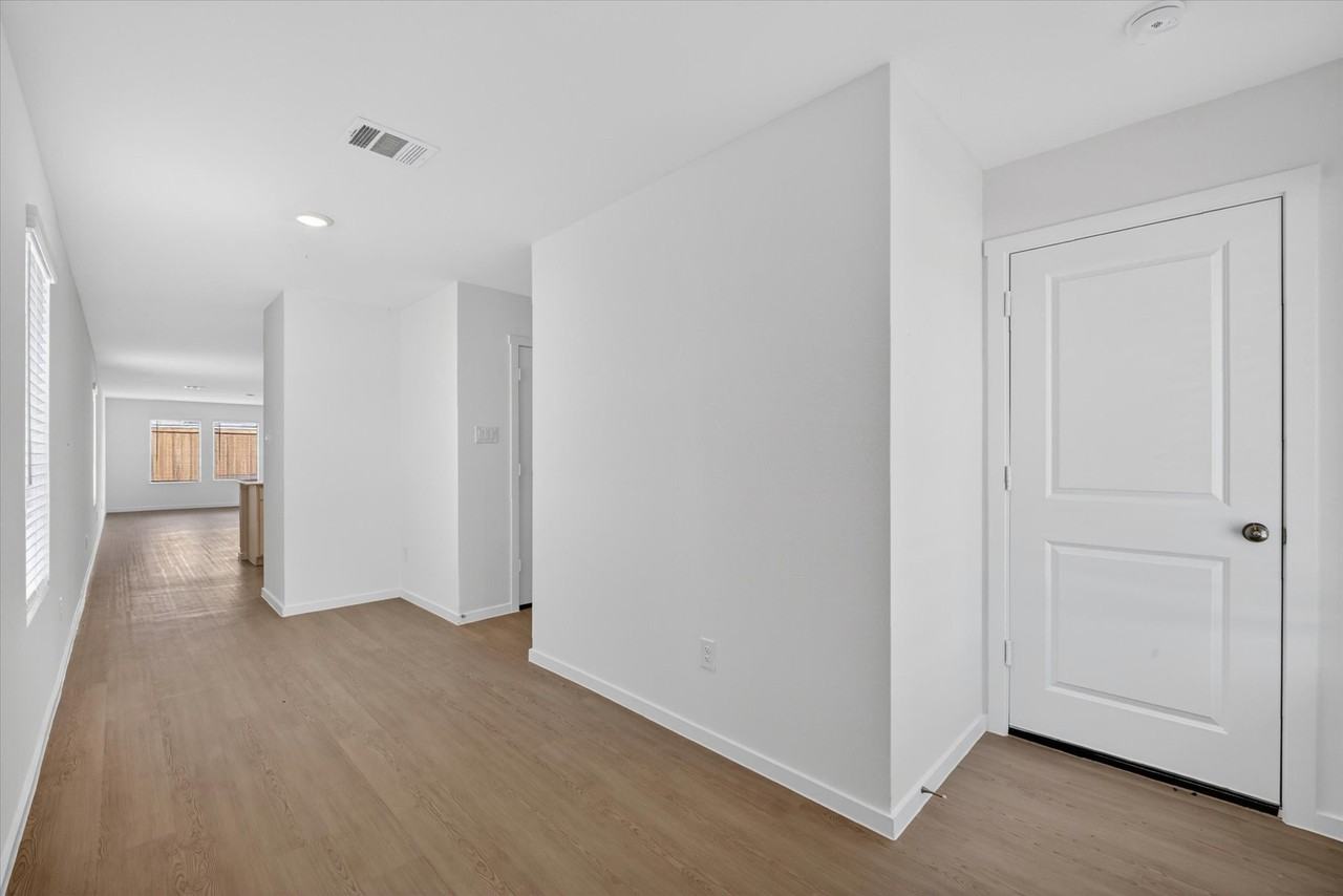 2509 Guineas Ln - Photo 7 of 16