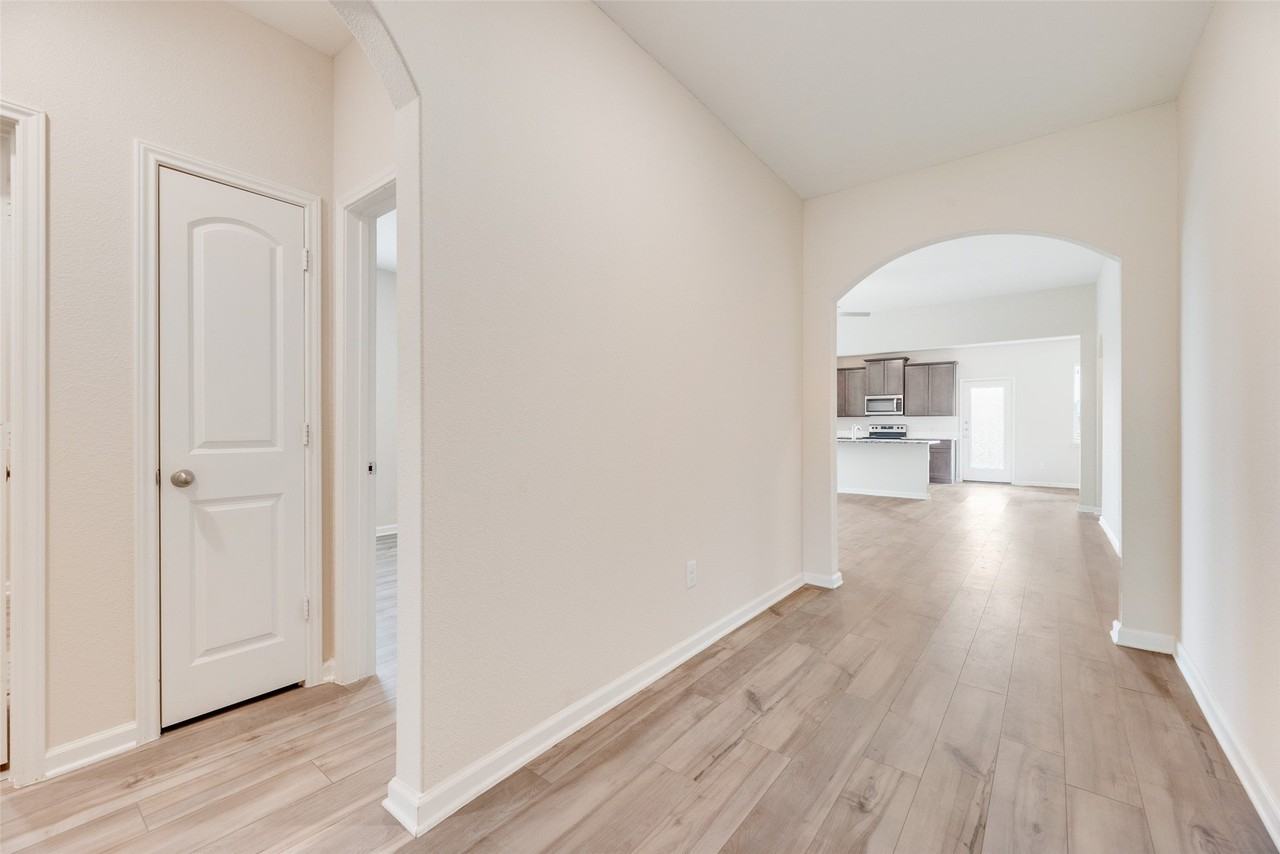 281 Moonstone Way - Photo 4 of 30