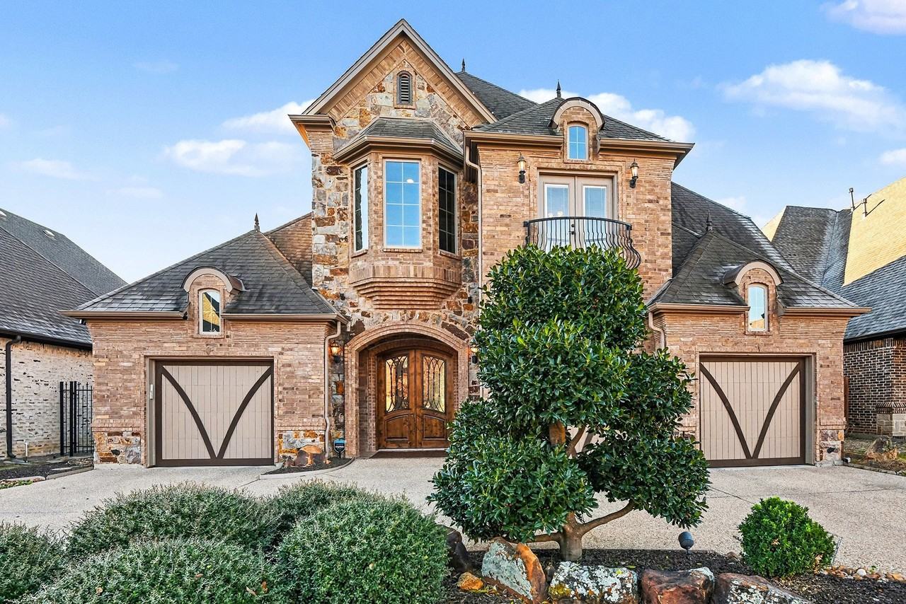 8404 Sandhill Crane Dr - Photo 3 of 40