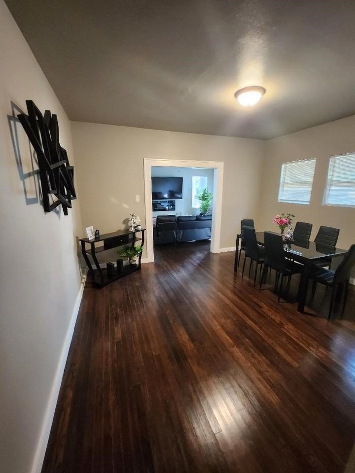 3736 Colonial Ave - Photo 5 of 9