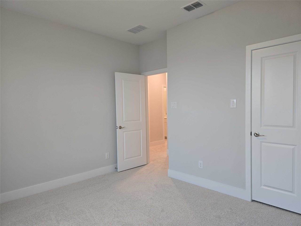 11539 Pinto St - Photo 5 of 34