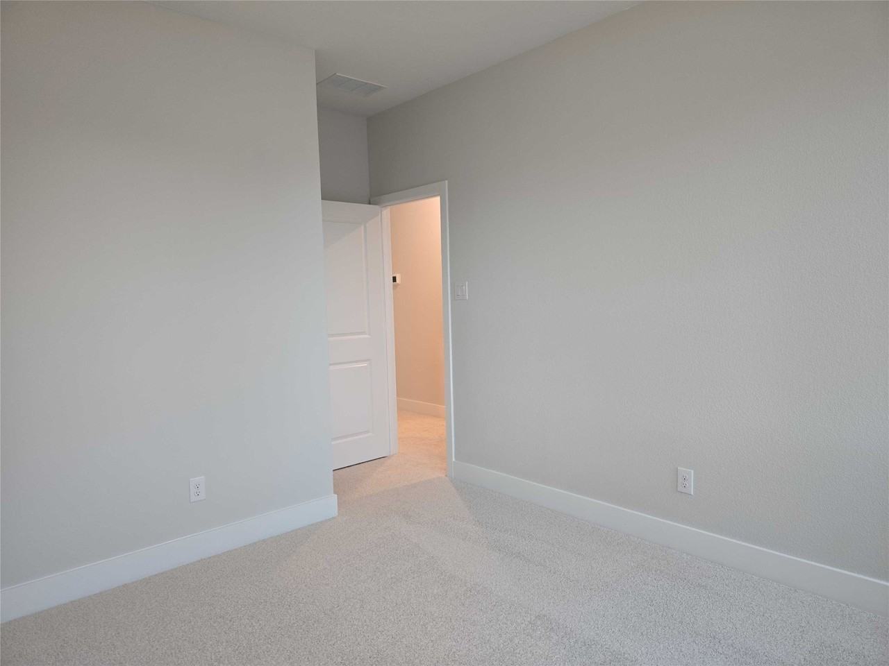 11539 Pinto St - Photo 6 of 34