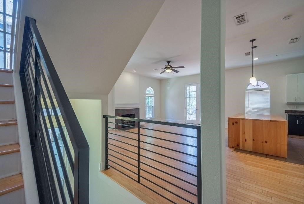 5713 Lewis St - Photo 3 of 38
