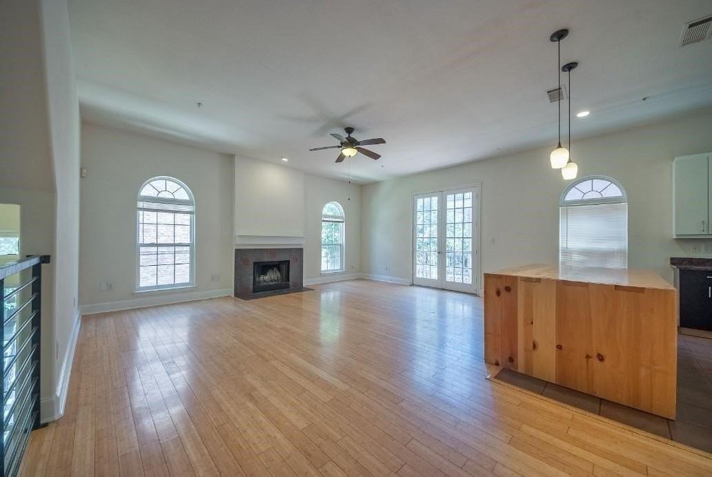 5713 Lewis St - Photo 5 of 38