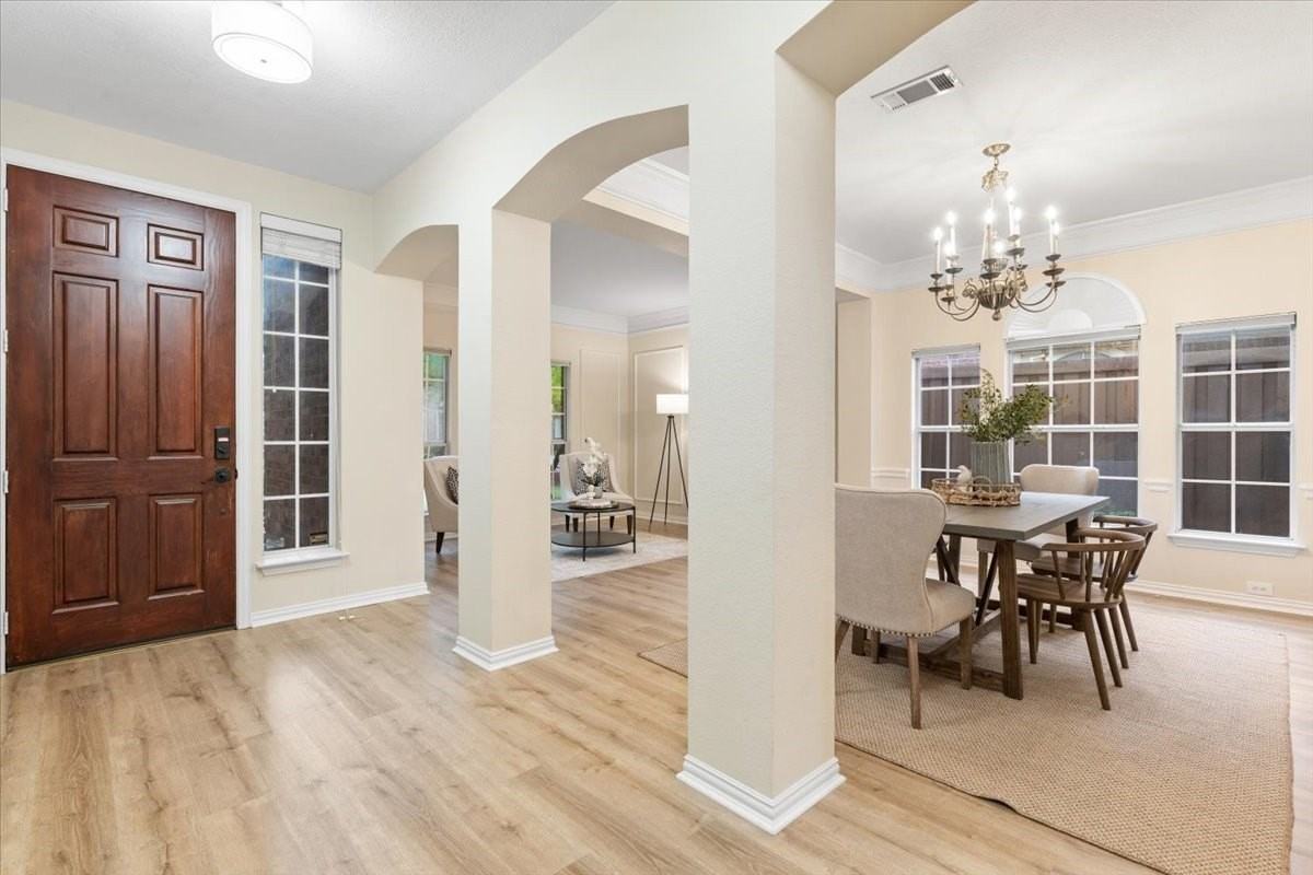 2633 Shadow Hill Ln - Photo 3 of 40