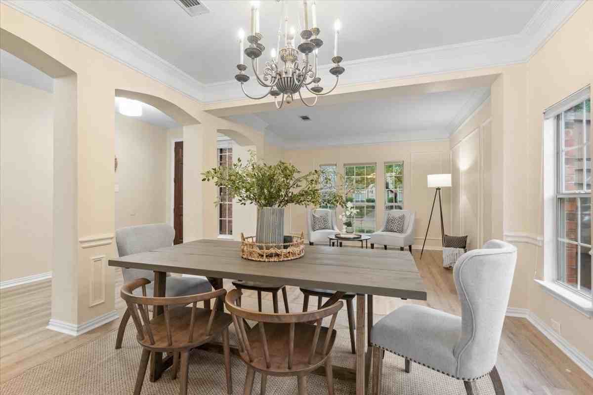 2633 Shadow Hill Ln - Photo 6 of 40