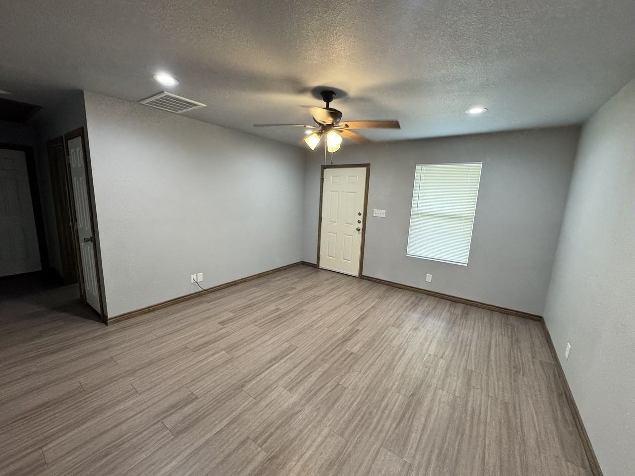 462 Derrs Chapel Rd - Photo 4 of 19