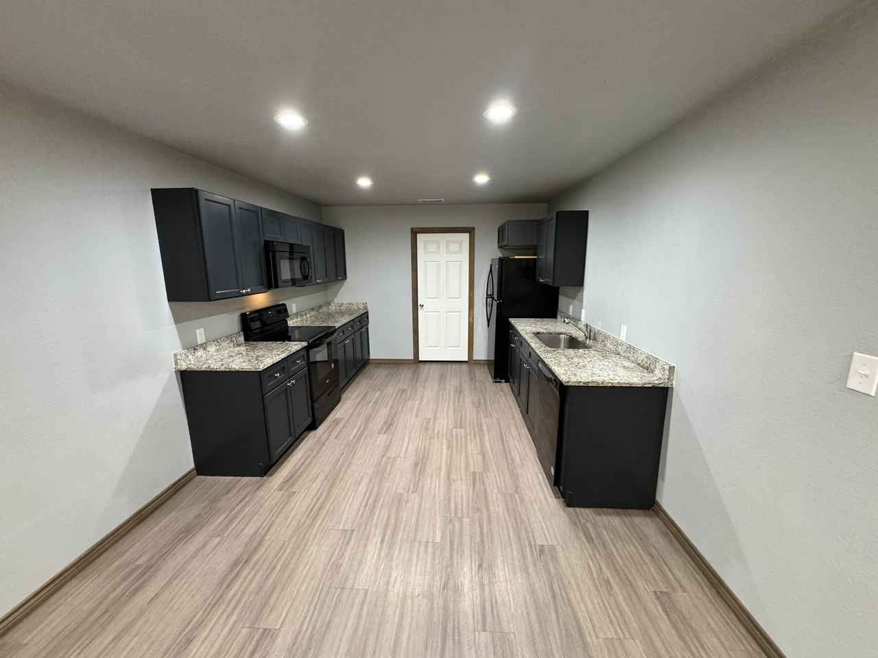 462 Derrs Chapel Rd - Photo 5 of 19