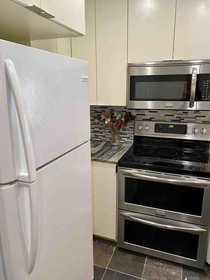 4221 Cole Ave #305 - Photo 7 of 20