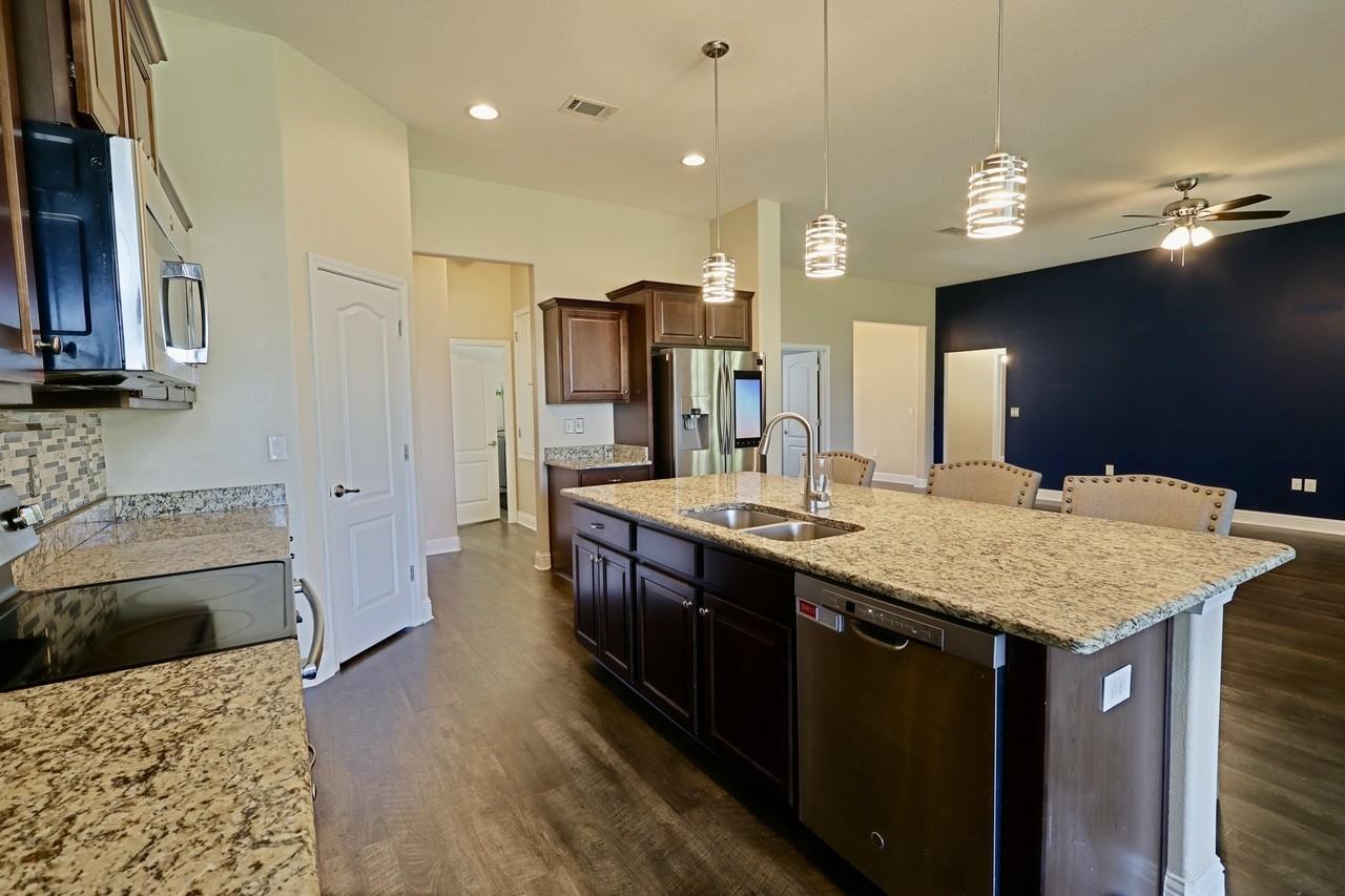 8143 Verano St - Photo 6 of 38