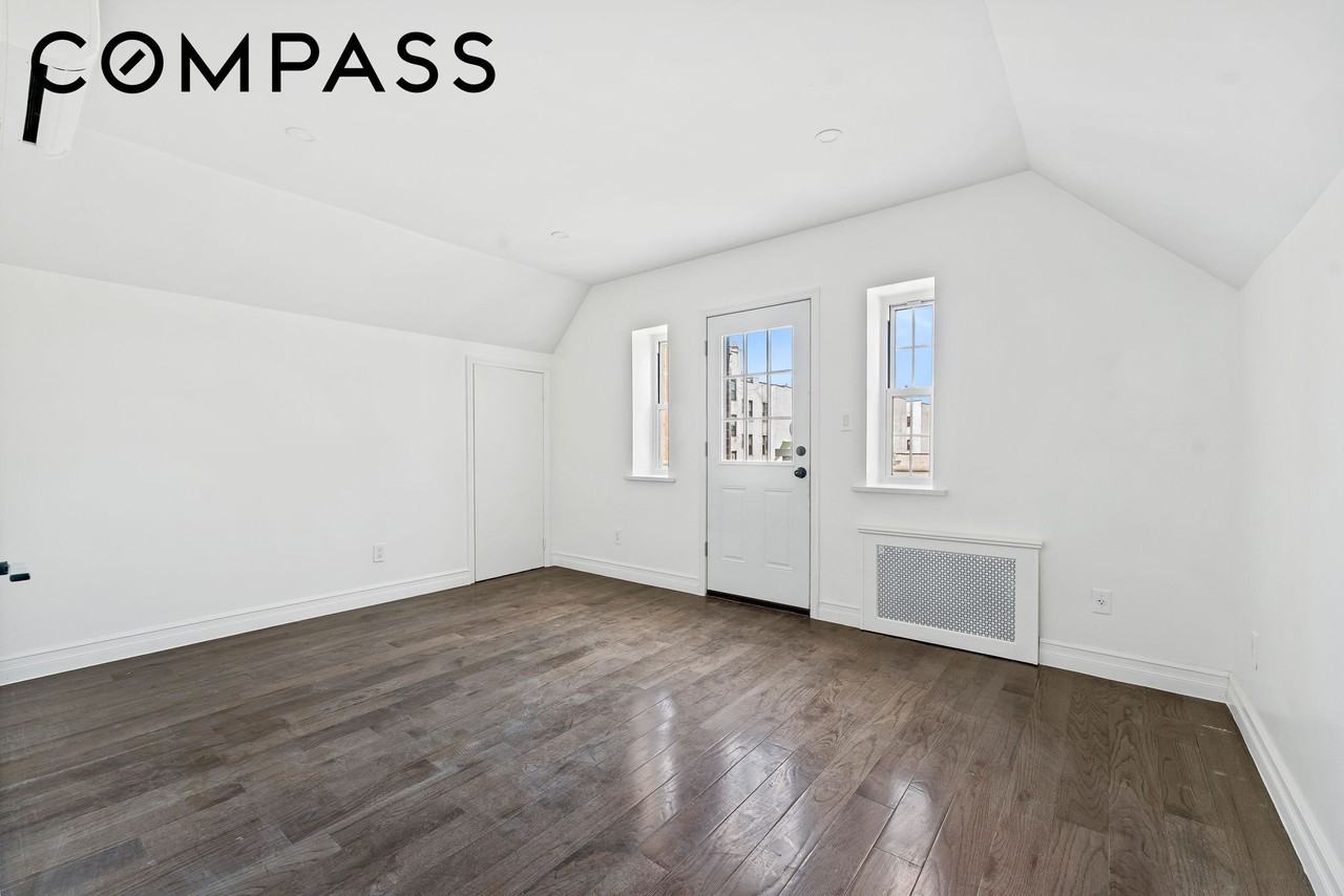 65 Bay 23rd St #3 - Photo 7 of 11