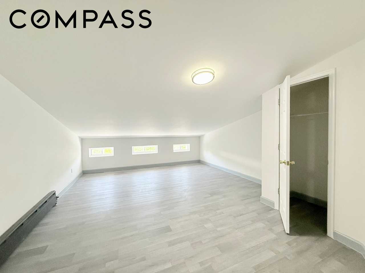 529A Quincy St #2 - Photo 4 of 4